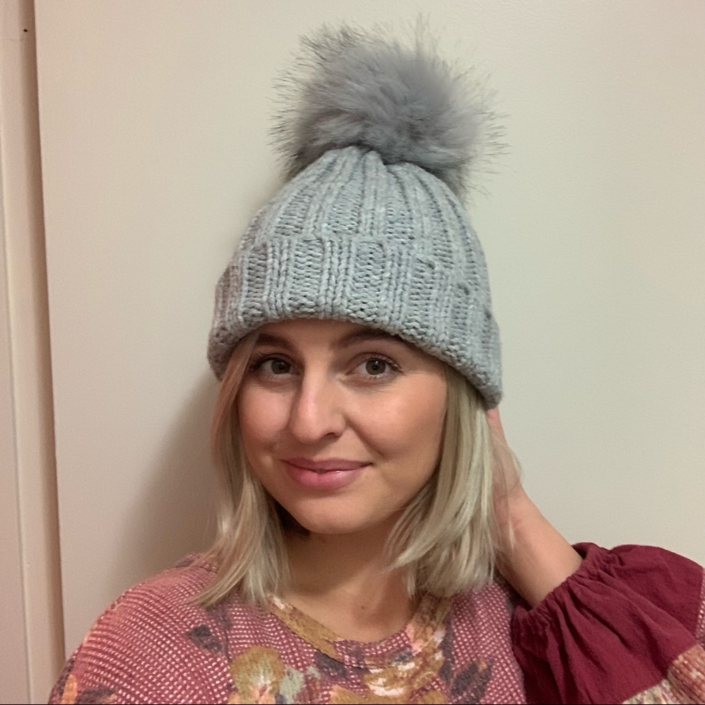 Giant grey Pom Pom beanie